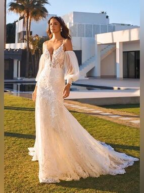 Shani by Pronovias size 10